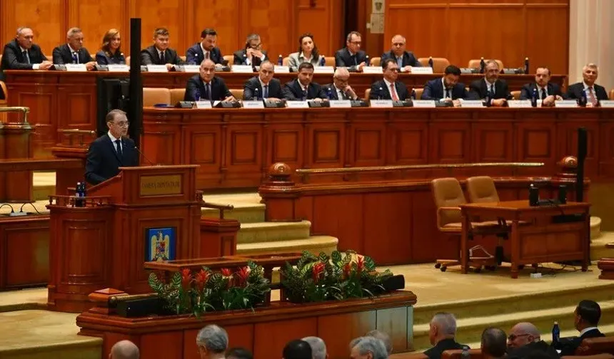 Romanya'da 5 aylık belirsizliğin ardından Niculescu başbakanlığındaki yeni hükümet güvenoyu aldı